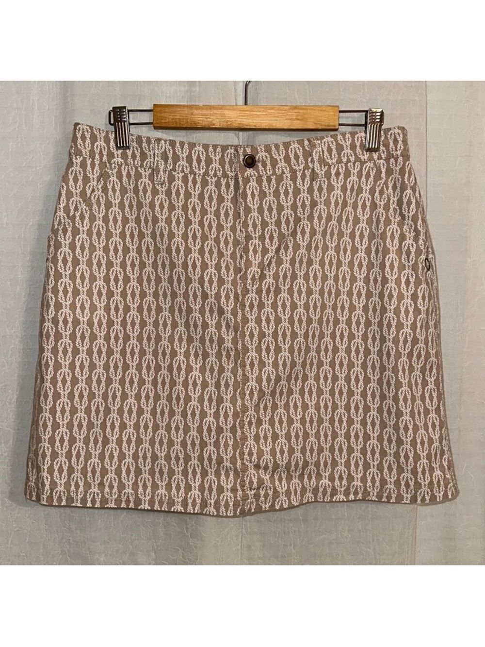 Croft & Barrow 12 Tan Whiye Nautical Knot Stretch Cotton Classic Fit Skort